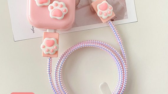 3 Pin Premium - iPhone Charger Cover 5 Piece Set - Pink Paws