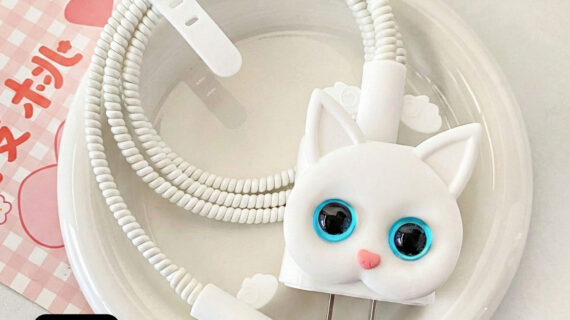 2 Pin Premium - iPhone Charger Cover 5 Piece Set - Angel Kitty